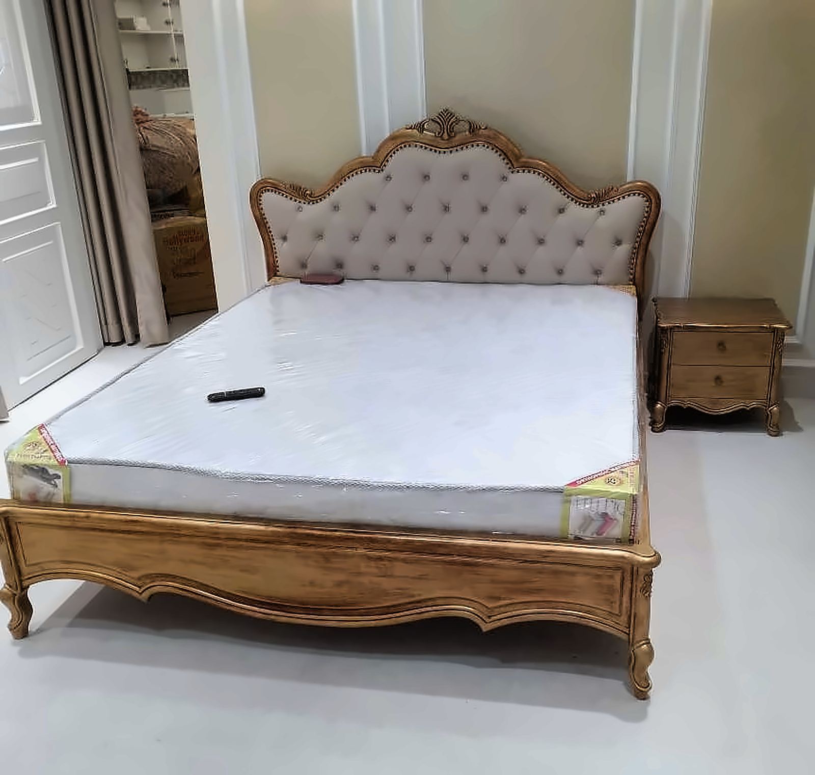 Beds by Maola Enterprise, Dhaka