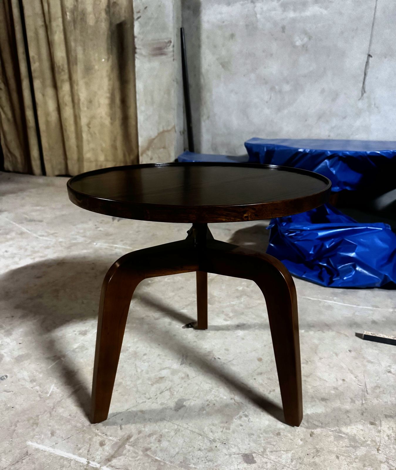 Tables by Maola Enterprise, Dhaka